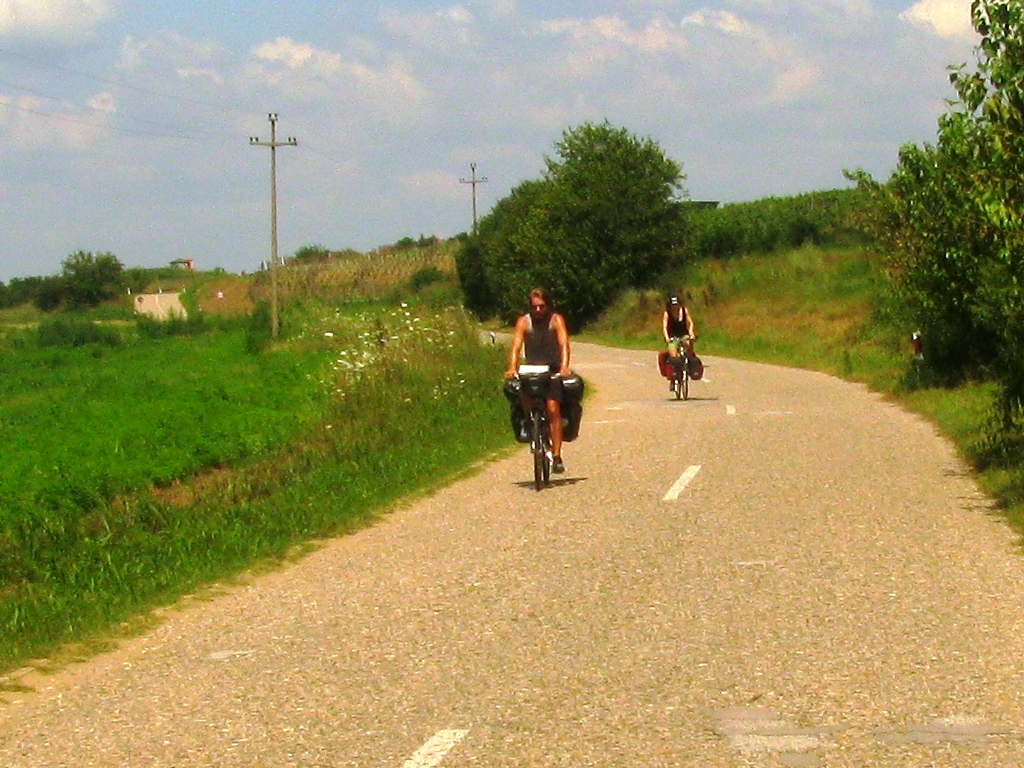 Tvrđava u Ramu - put "opterećen" biciklističkim saobraćajem